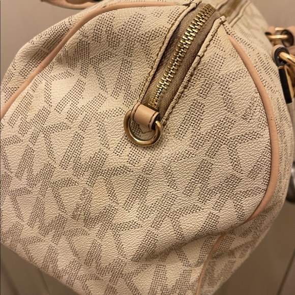 Michael Michael Kors please check all picture of condition - Picture 8 of 17